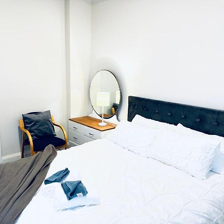 298 Home Christchurch Extérieur photo
