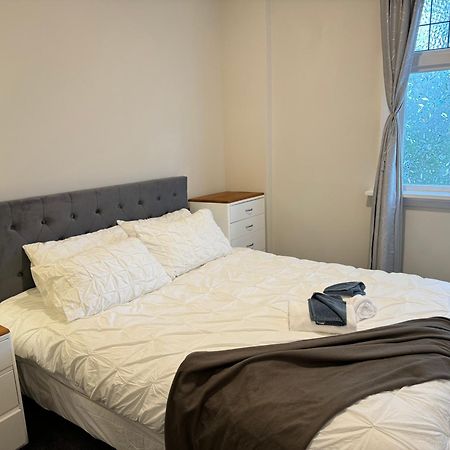 298 Home Christchurch Extérieur photo