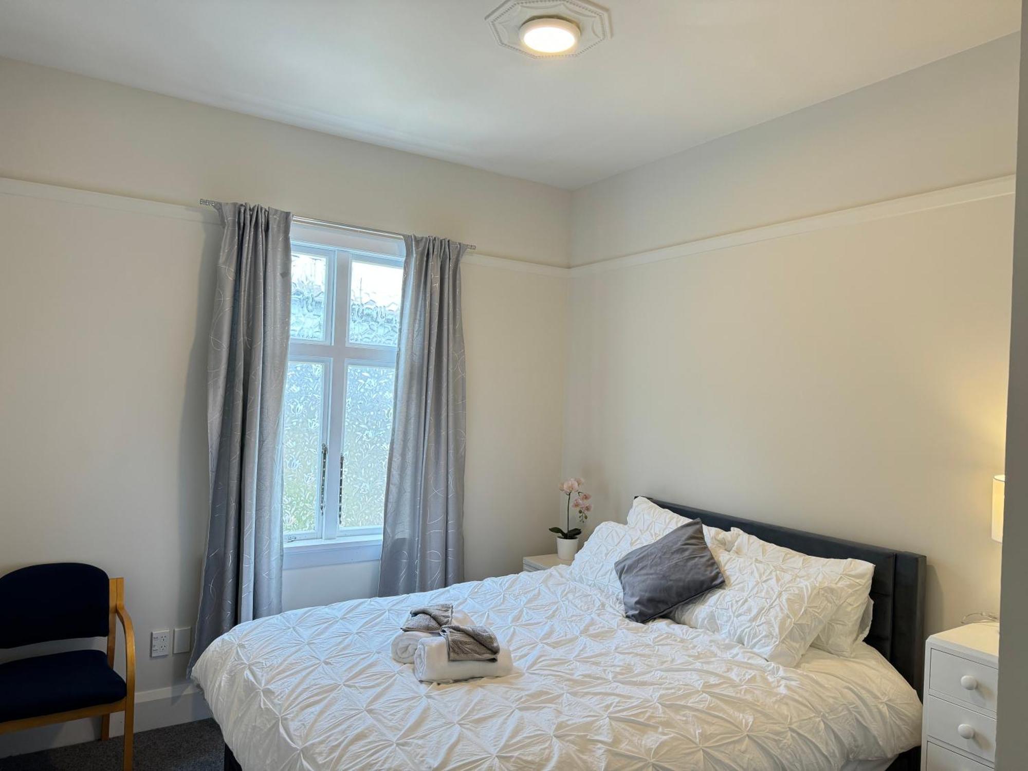 298 Home Christchurch Extérieur photo